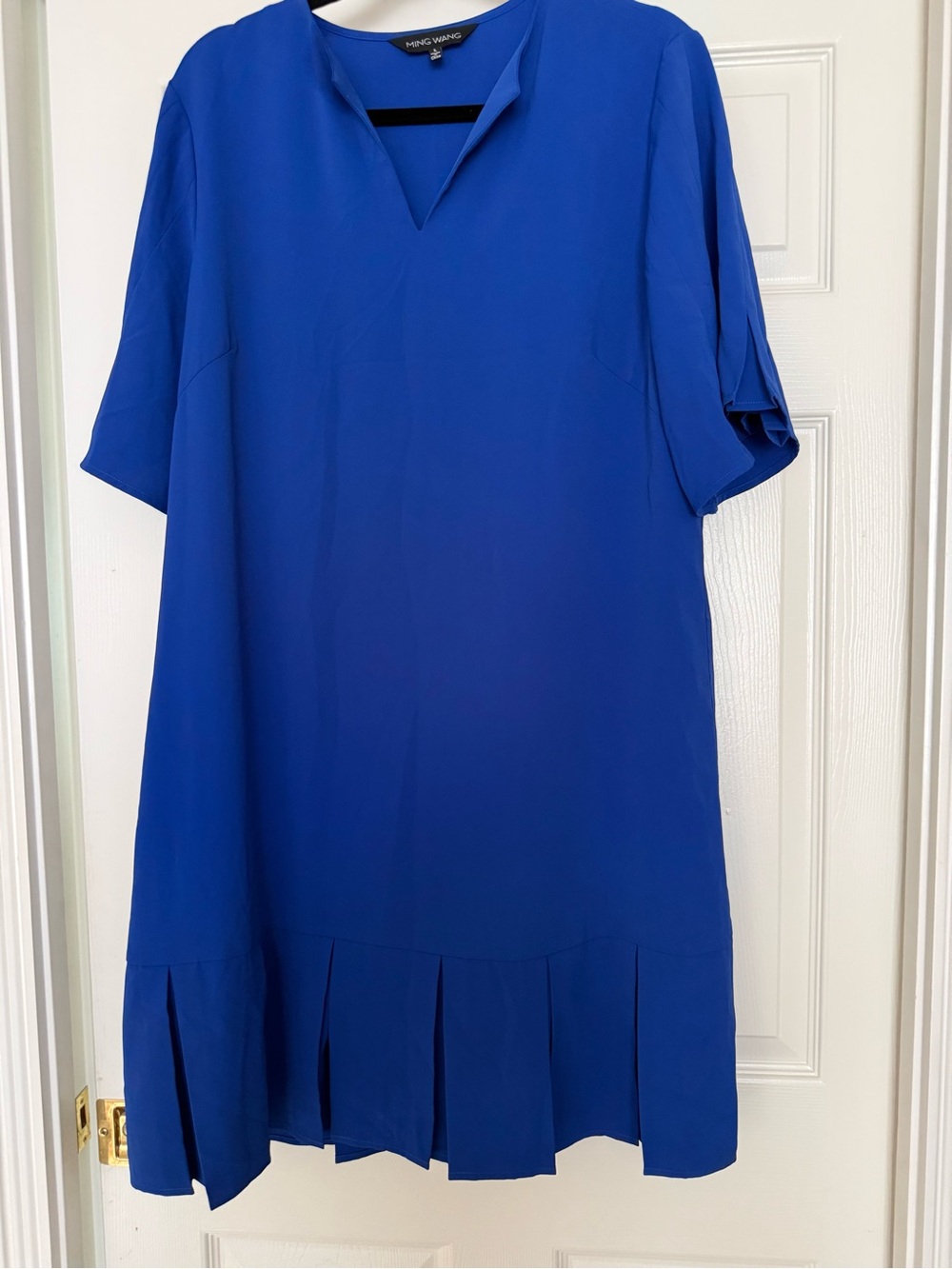 Ming Wang Cobalt Blue V-Notch Short Sleeve Dress